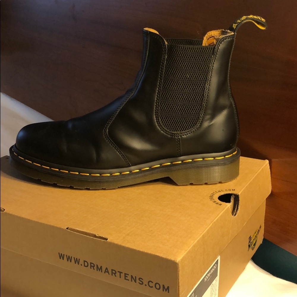Mens Dr. Martens 2976 Chelsea Boot - Black